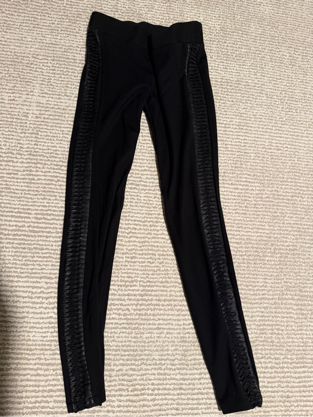 Abbeline leather stitched trim leggings - Medium